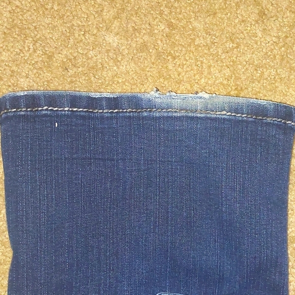 Silver Jeans - Picture 3 of 7